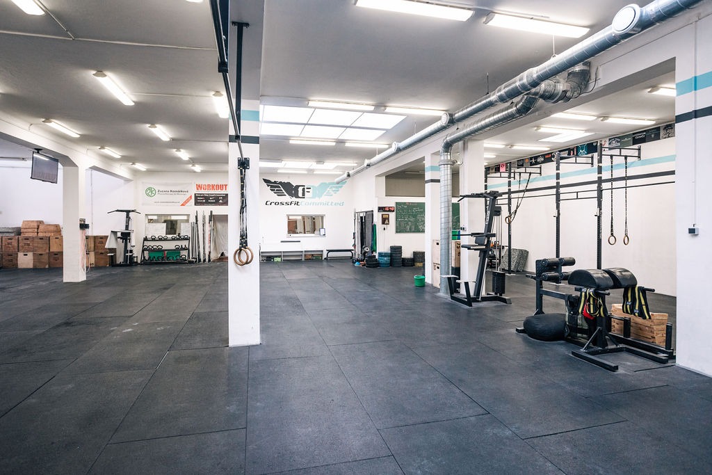 Prázdný sál CrossFit Committed